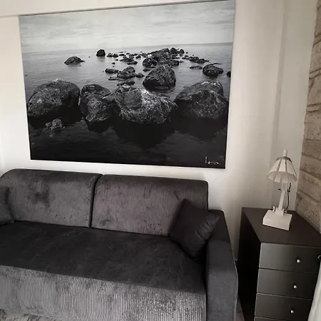 White Pearl Aparthotel Flogita