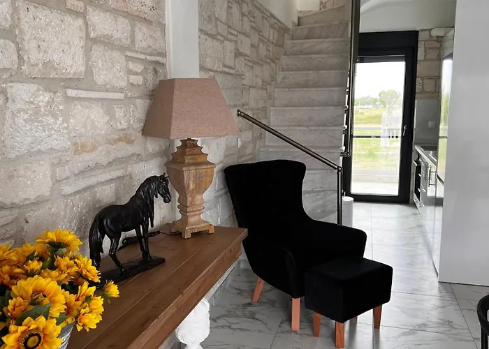 Aparthotel White Pearl 4*