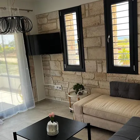 White Pearl Aparthotel Flogita