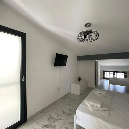 White Pearl Aparthotel