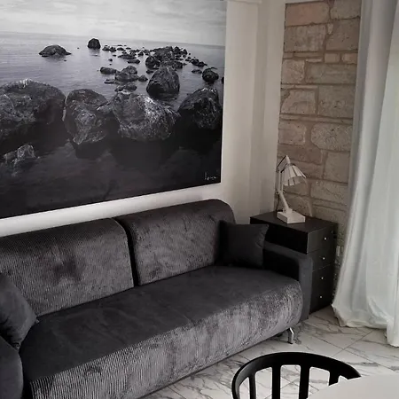 White Pearl Aparthotel