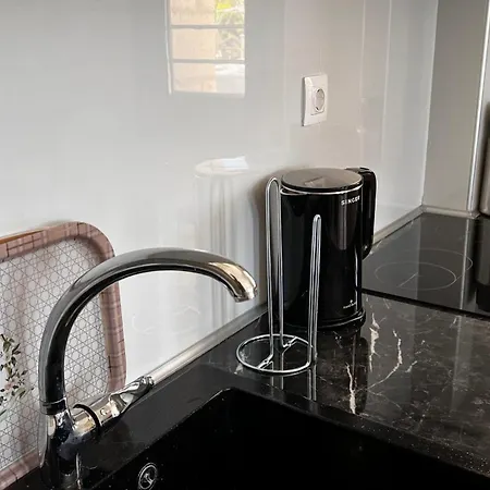 Ξενοδοχείο με διαμερίσματα White Pearl Φλογητά