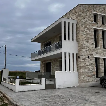 White Pearl Apartahotel