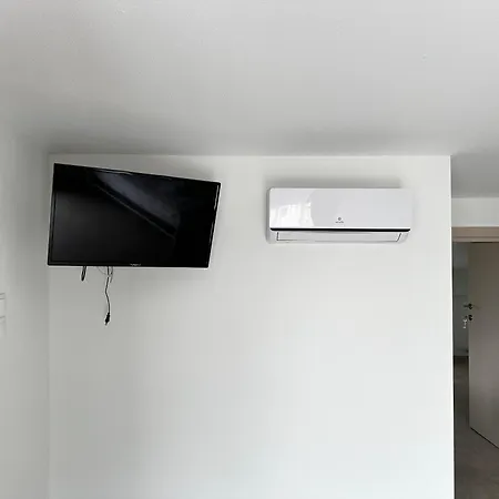 Ξενοδοχείο με διαμερίσματα White Pearl Φλογητά