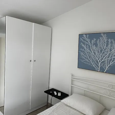 White Pearl Apartahotel