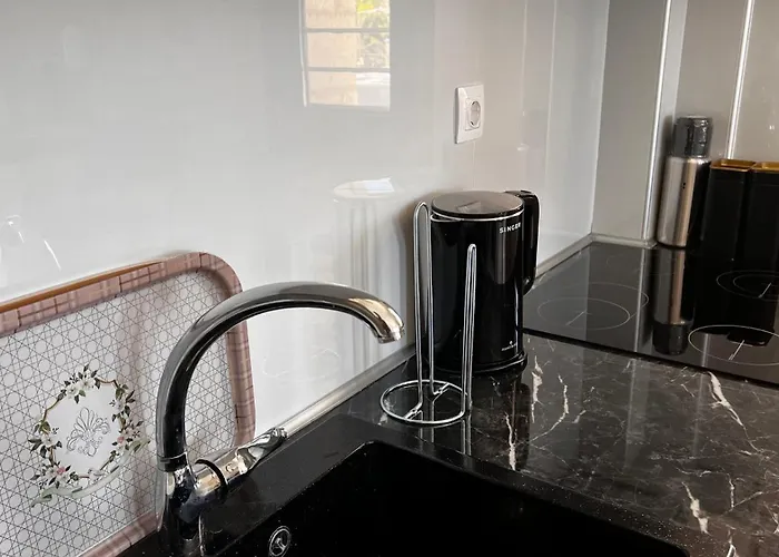 Aparthotel White Pearl Flogita