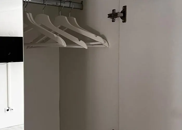 White Pearl Aparthotel Flogita