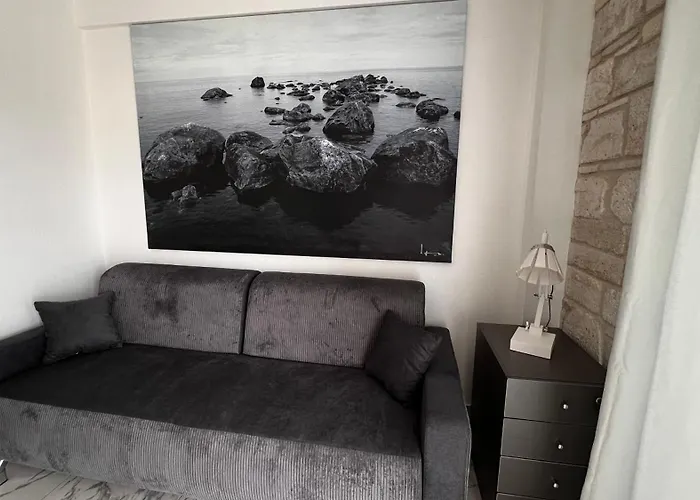 White Pearl Aparthotel Flogita